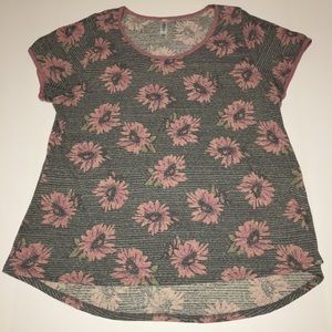 EUC 2XL LuLaRoe Pink/Gray Floral Classic Tee